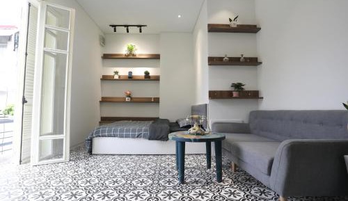 One-Bedroom Apartment