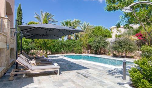 Villa - Beach Front