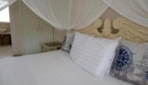 Deluxe Suite with Spa Bath