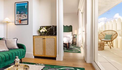 One-Bedroom Suite with Terrace
