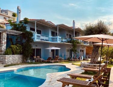 Suite with Private Pool