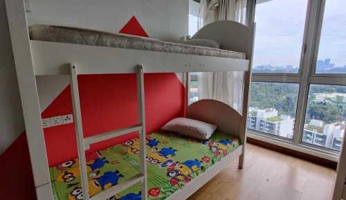 Bunk Bed in Mixed Dormitory Room