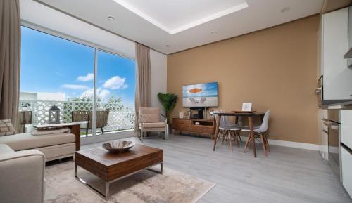 Apartment with Garden View