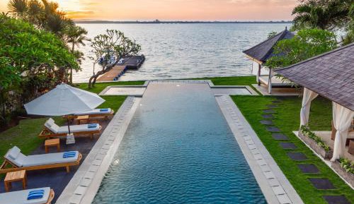 Villa with Sea View