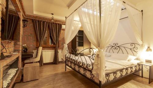 Deluxe Double Room with Extra Bed - Ground Floor