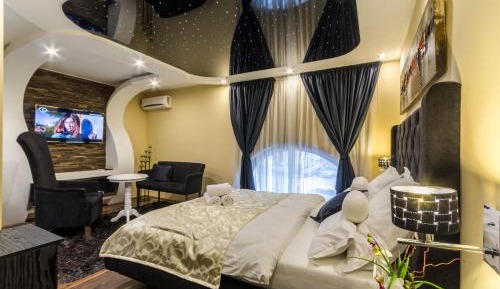 King Room with Spa Bath