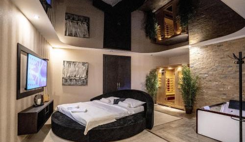 Deluxe Double Room with Spa Bath and Sauna