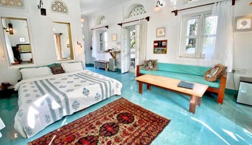 Deluxe Double or Twin Room with Mountain View