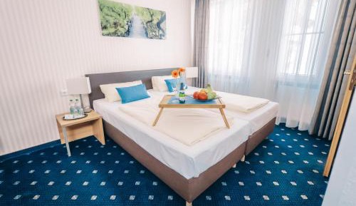 Deluxe Double or Twin Room with Garden View