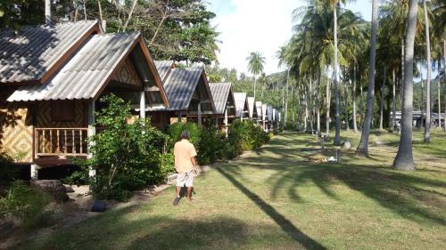 Bungalow with Garden View