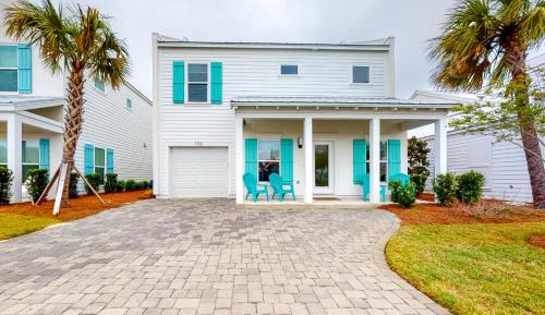 Four bedroom holiday home 
