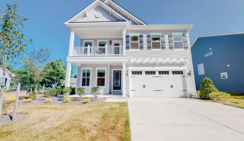 Five Bedroom Holiday Home