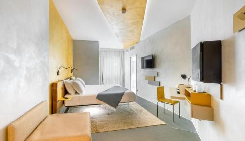 Deluxe Superior Room