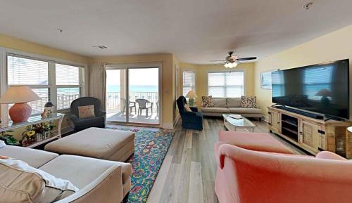 Three-Bedroom Apartment with Ocean View