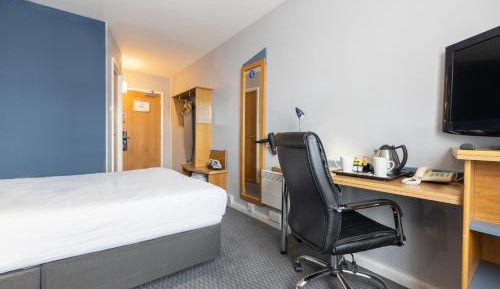 Standard Double Room with Sofa Bed and Free Hot Breakfast