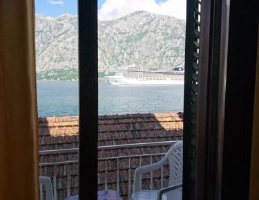Double Room with Balcony and Sea View