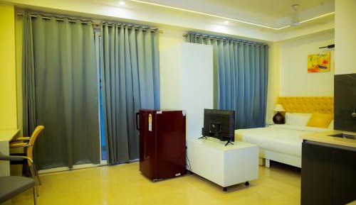 Studio with Balcony