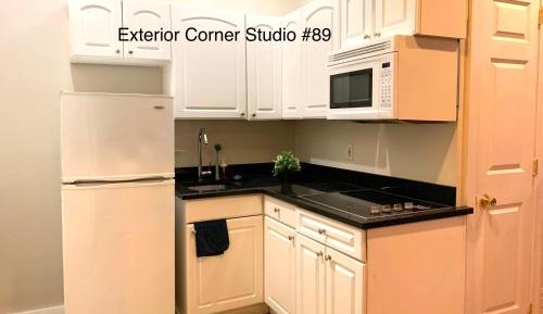 Deluxe Studio #89