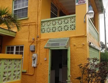Deluxe Queen Studio 