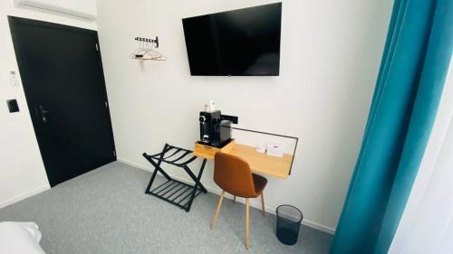 Double Room with Private Bathroom