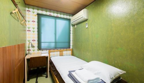 Single Room with Shared Bathroom