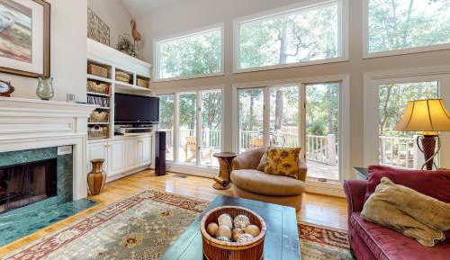 Five Bedroom Holiday Home