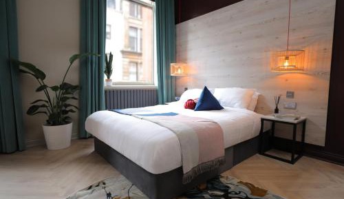Double & Single Bed - Shared Facilities