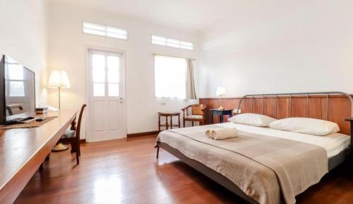Double Room with Shared Bathroom