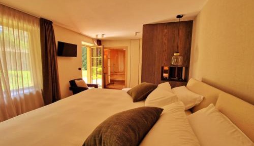 Junior Suite with Mountain View