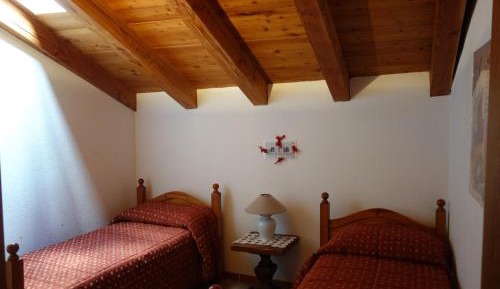 Single Room with Private External Bathroom
