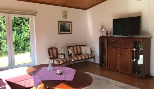Family Room with Garden View