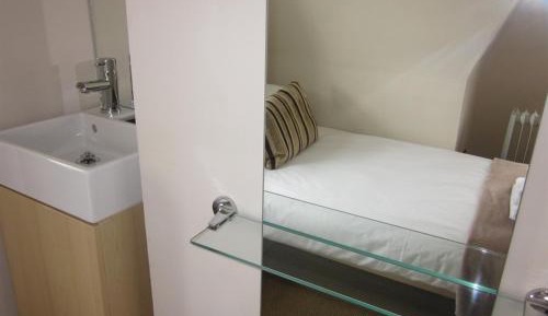 Single Room with Shared Bathroom