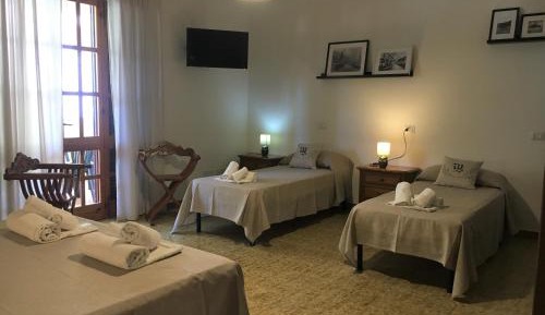 Quadruple Room with Private External Bathroom