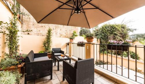 Three-Bedroom Apartment with Terrace - Monti