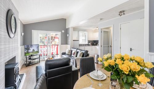 Two - Bedroom Chalet Craigowrie