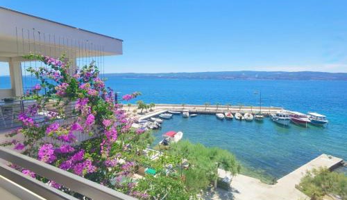 Apartment with Sea View