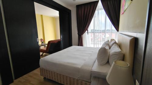 One Bedroom Apartment Queen