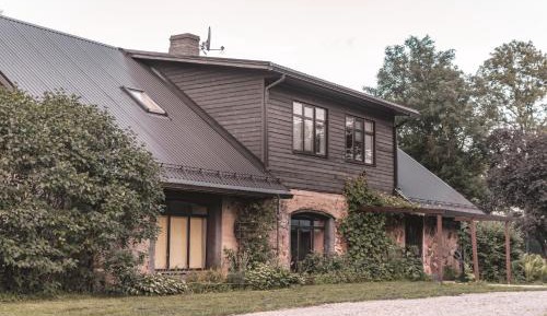 Seven-Bedroom House