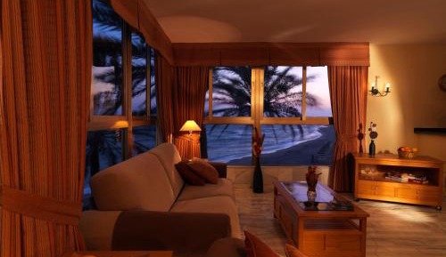 Classic One-Bedroom Apartment with Sea View and Terrace