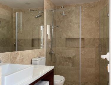 Deluxe Family Suite