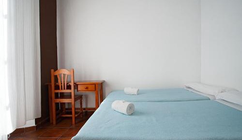 Twin Room with Shared Bathroom