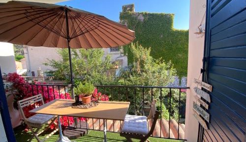 Apartment with Balcony