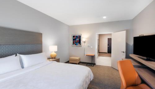 Premium King Room