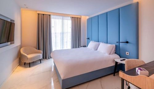 Superior Queen Room with Balcony and Sea View