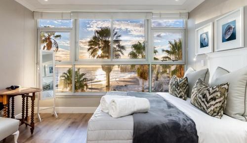 Two-Bedroom Apartment with Sea View