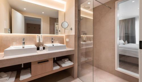 Superior Double Room (Annex)