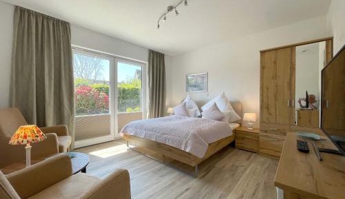 Double Room with Terrace 2