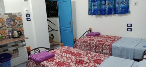 Deluxe Double Room with Side Sea View