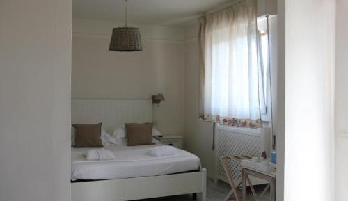 Junior Suite with Garden View