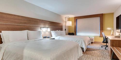 Standard Room with Two Queen Beds